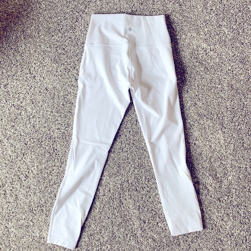 Lululemon, high rise, Wunder Under, size 4